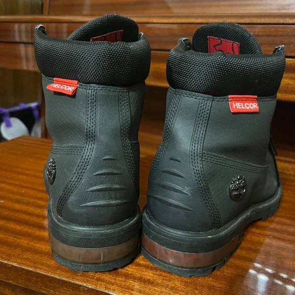 Timberland Helcor Mens Black Waterproof Boots
Excellent Condition… Scuff proof.. - Picture 2 of 6